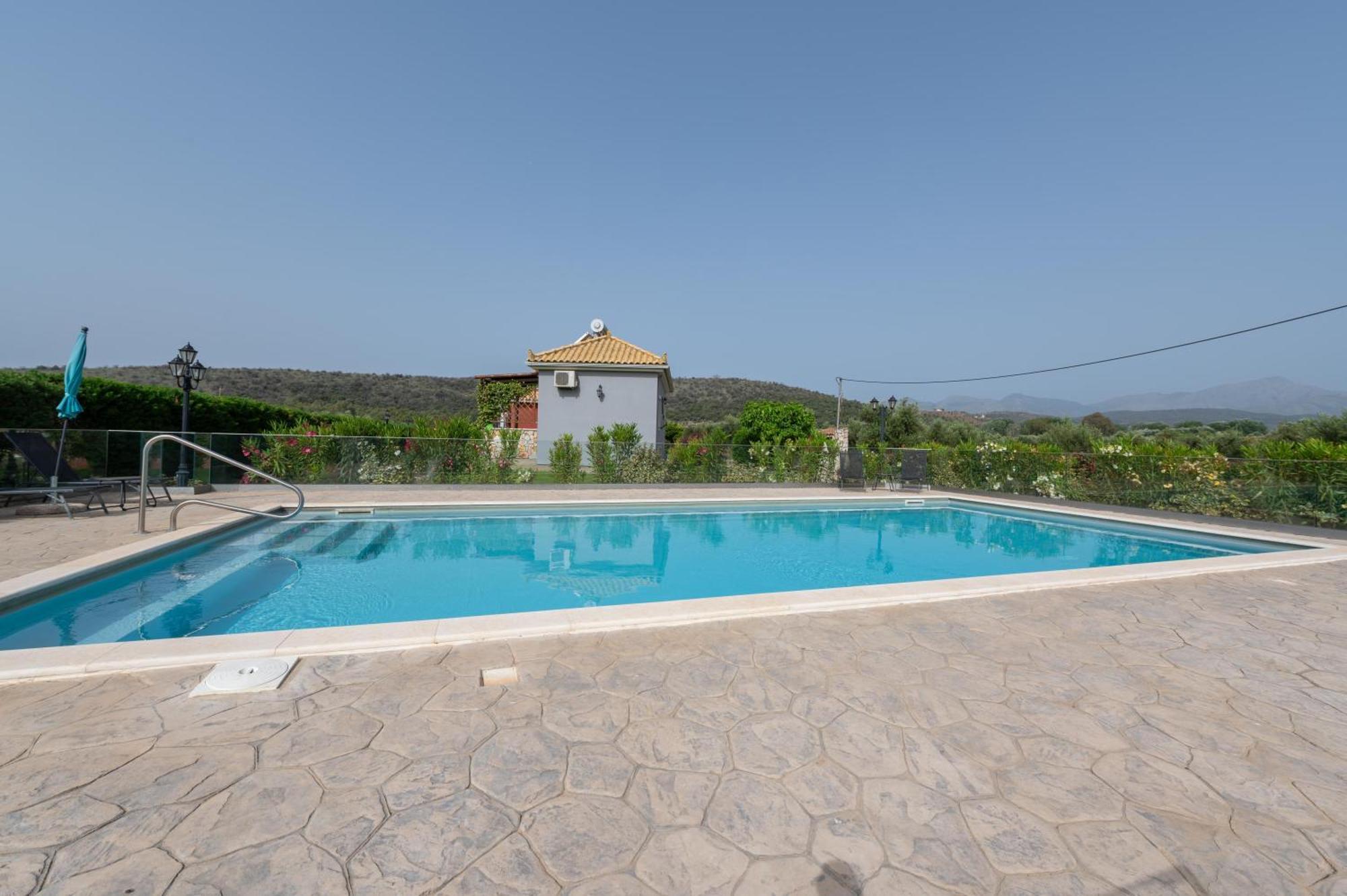 Spedion Villa - Near To Sea Villas With Heated Swimming Pool Γύθειο Εξωτερικό φωτογραφία